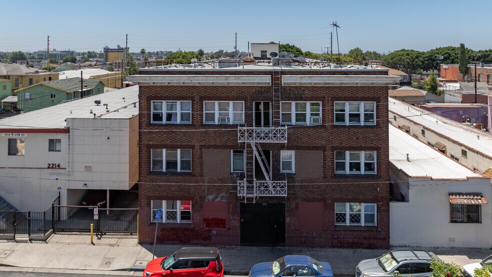 More Photos Of 2222 W 15th St, Los Angeles Apartments For Sale