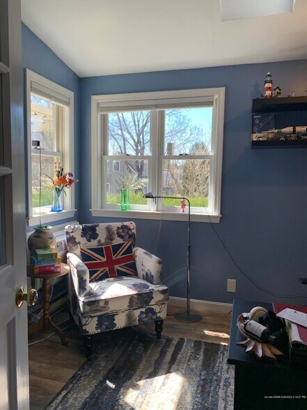 More Photos Of 15 Locke St, Kennebunkport Hospitality For Sale