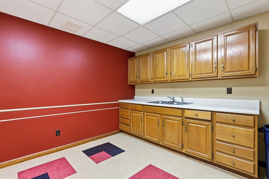 More Photos Of 1221 S Willow Ave, Cookeville Office Residential For Lease