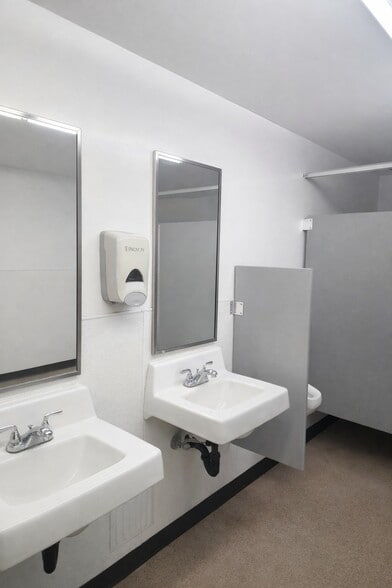 More Photos Of 3754 S 16th Ave, Tucson Freestanding For Sale