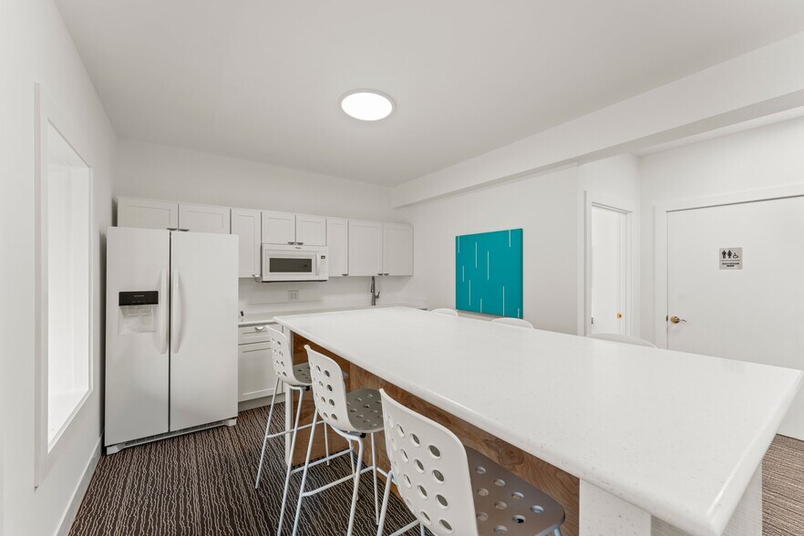 More Photos Of 410 Dinah Shore Blvd, Winchester Office Residential For Sale