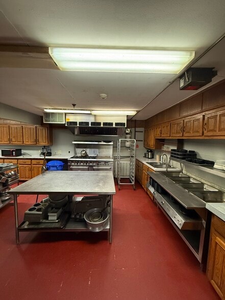 More Photos Of 1301 N 5th St, Tonkawa Assisted Living For Sale