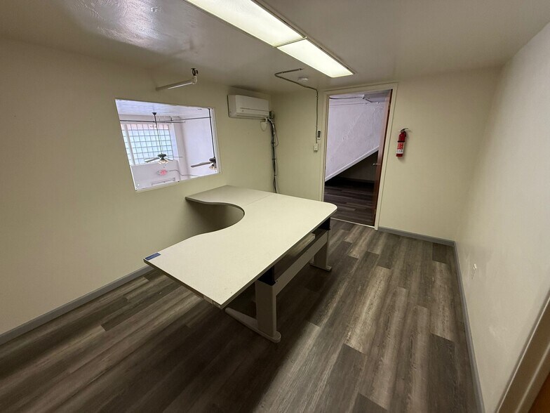 More Photos Of 530 E 11th St, Douglas Office For Lease