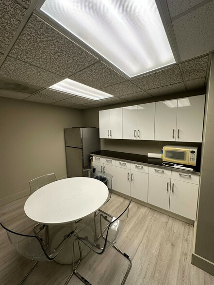 More Photos Of 6501 SW Macadam Ave, Portland Loft Creative Space For Sale