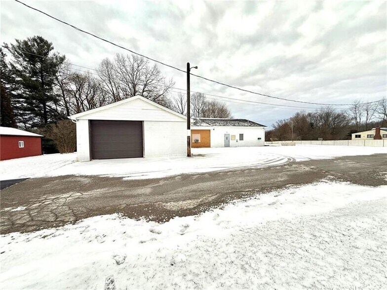 More Photos Of 2411 Adella St, New Castle Flex For Sale