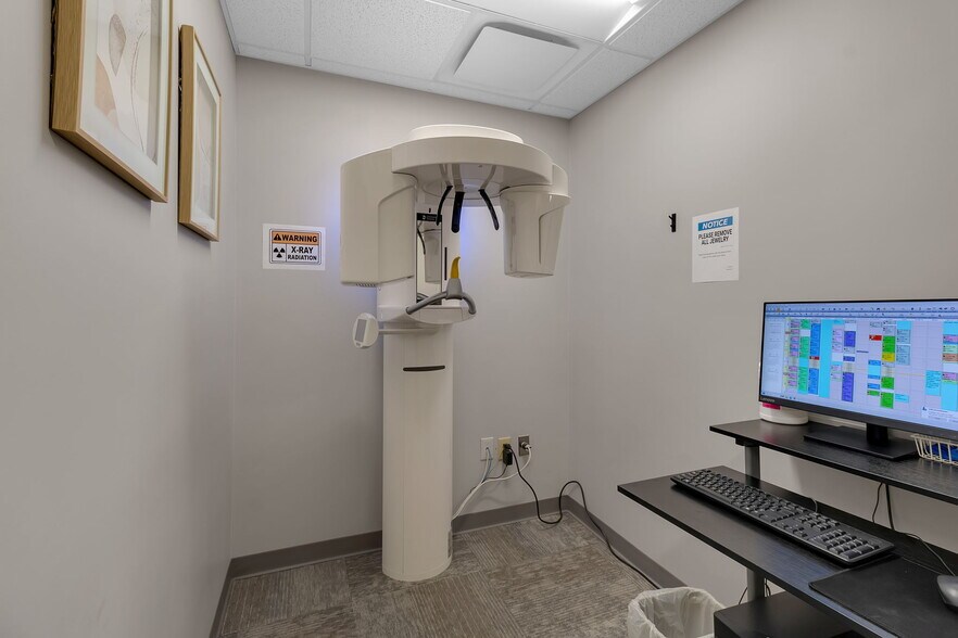 More Photos Of 4233-4227 Maple Rd, Buffalo Medical For Sale