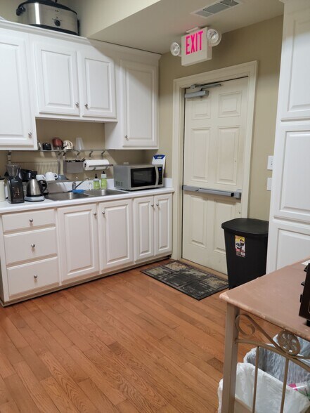 More Photos Of 1022 Twelve Oaks Pl, Watkinsville Loft Creative Space For Lease