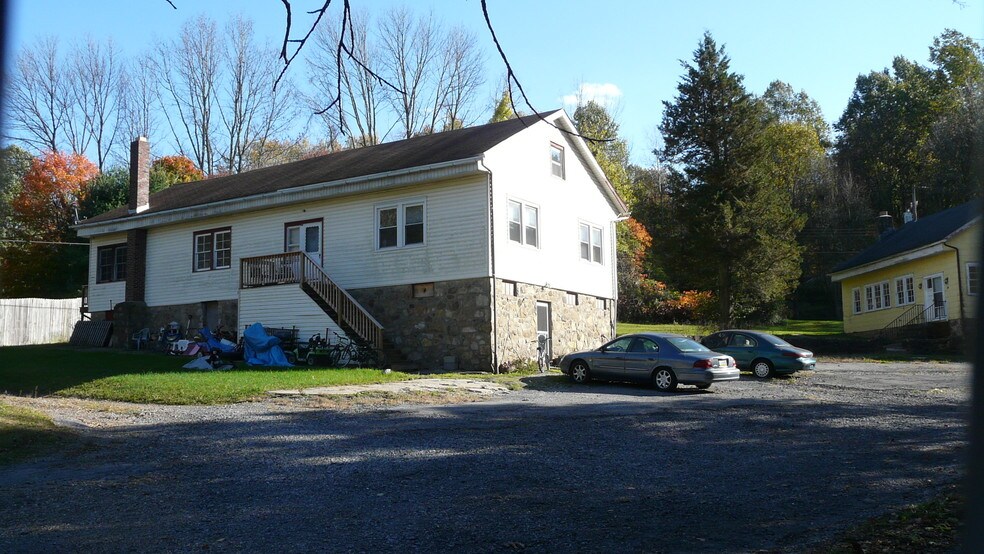More Photos Of 71 Dreamland Park Dr, Fleetwood Apartments For Sale