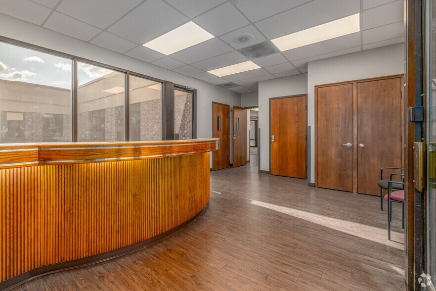 More Photos Of 3901 Carmichael Ave, Jacksonville Medical For Sale