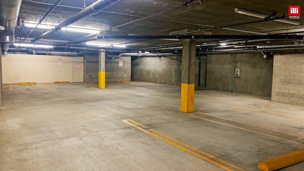 More Photos Of 651 N Sepulveda Blvd, Los Angeles Storefront Retail Office For Lease