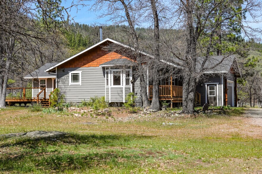 More Photos Of 2003 Kidder Creek Rd, Greenview Land For Sale