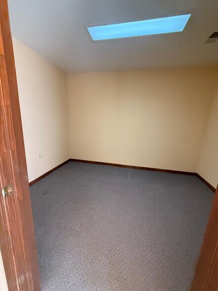 More Photos Of 9843-9855 Business Way, Manassas Office For Lease
