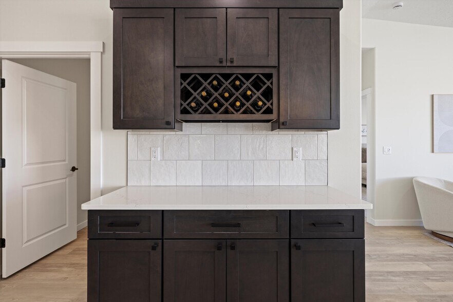 More Photos Of 1101-1109 Fairhaven Loop, Richland Apartments For Sale