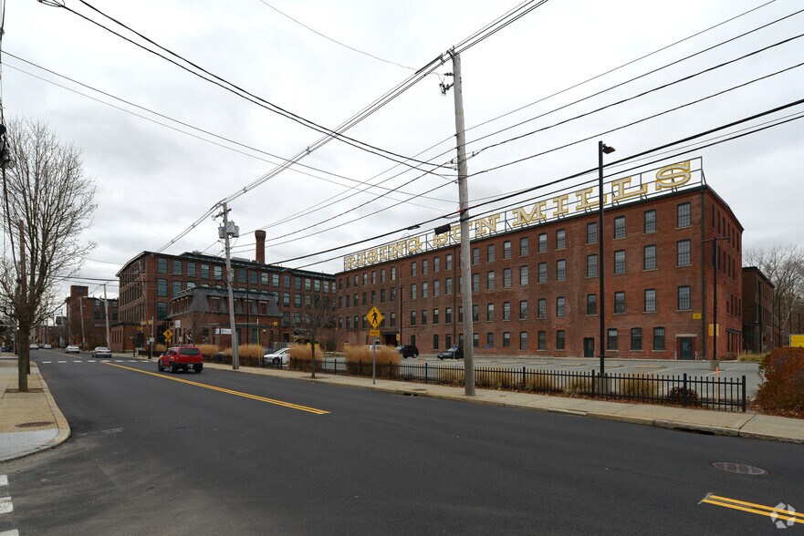 More Photos Of 166 Valley St, Providence Apartments For Sale