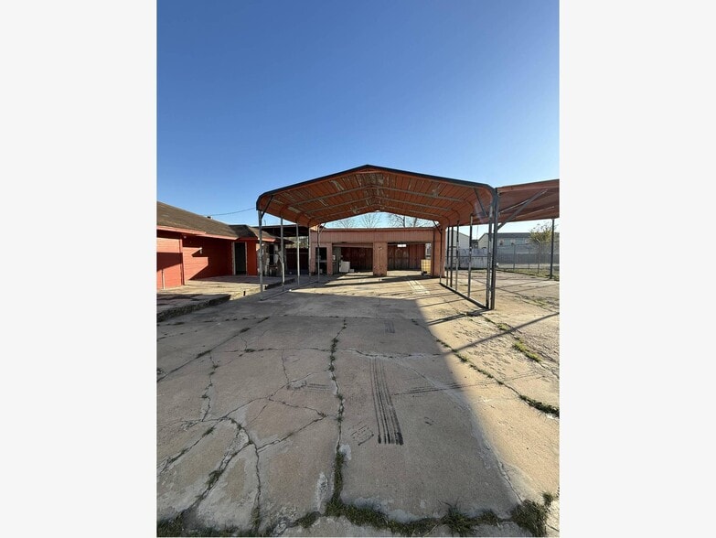 More Photos Of 2712 Shaver St, Pasadena Healthcare For Sale