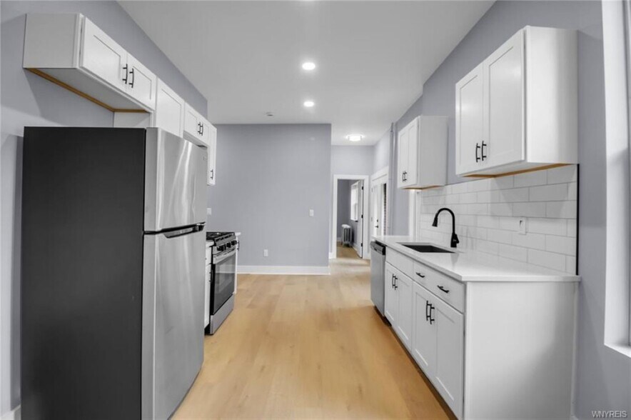 More Photos Of 49 William St, Tonawanda Apartments For Sale