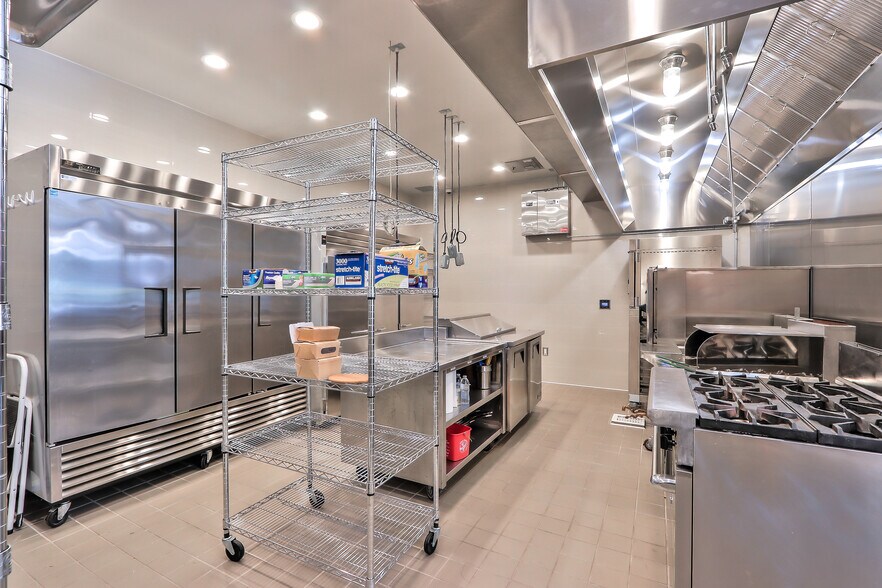 More Photos Of 923 S Bascom Ave, San Jose Restaurant For Sale