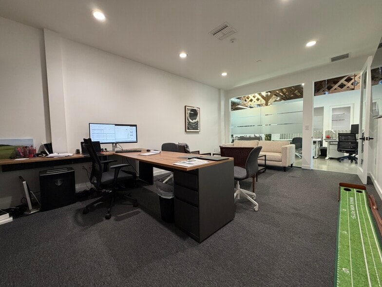 More Photos Of 450 S Raymond Ave, Pasadena Warehouse For Sale