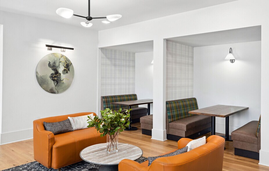 More Photos Of 930 W Mallard Creek Church Rd, Charlotte Apartments For Lease