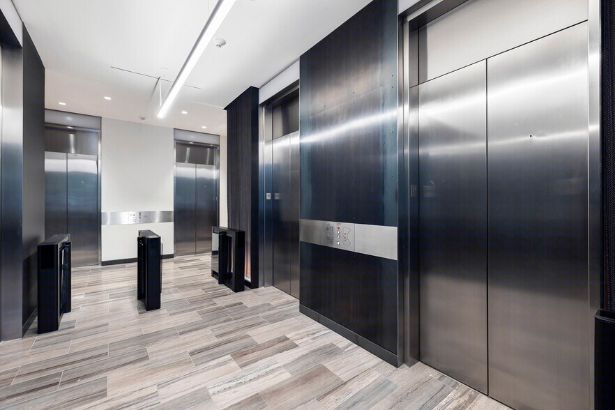 More Photos Of 100 Congress Ave, Austin Office For Lease