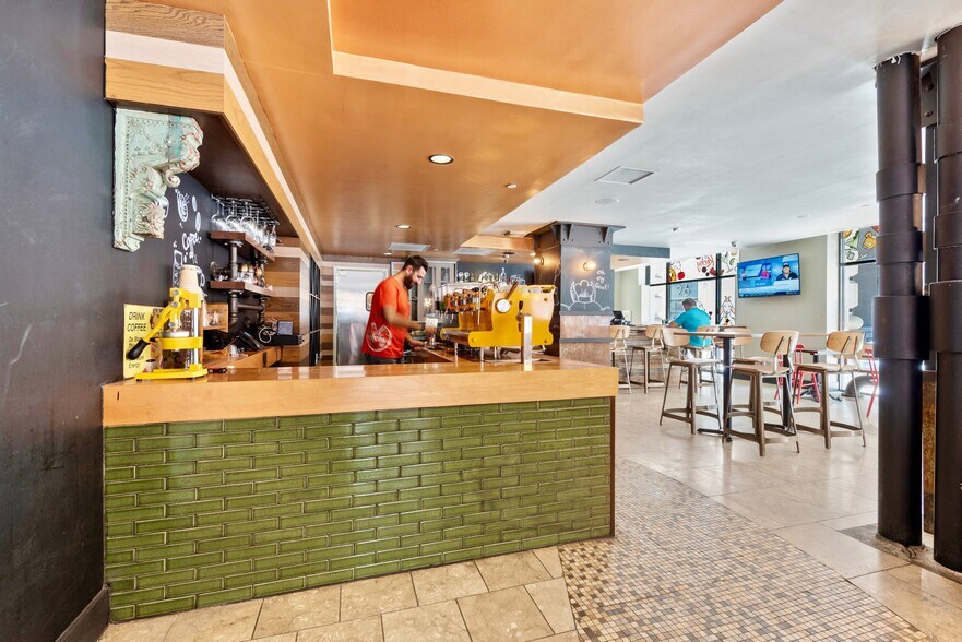 More Photos Of 207 E Redwood St, Baltimore Apartments For Sale