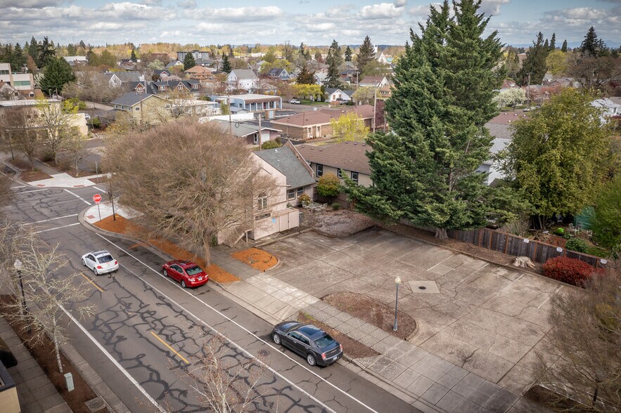 More Photos Of 909-919 Elm St SW, Albany Medical For Sale