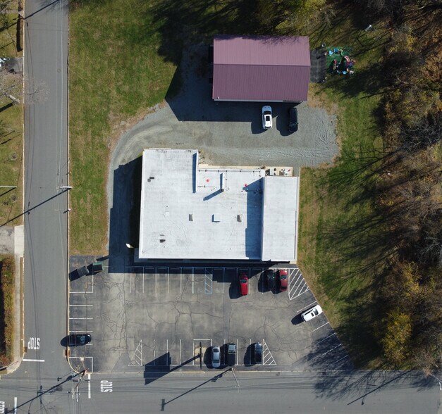More Photos Of 108-116 E Plane St, Hackettstown Freestanding For Lease