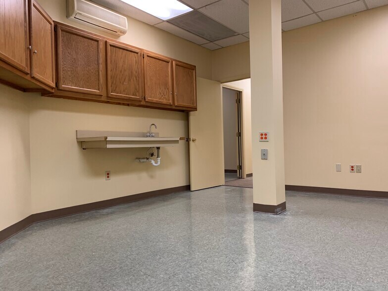 More Photos Of 239 E Brown St, East Stroudsburg Medical For Lease