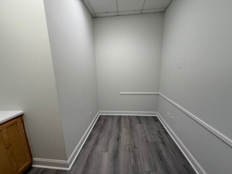 More Photos Of 79 Route 59, Suffern Medical For Lease