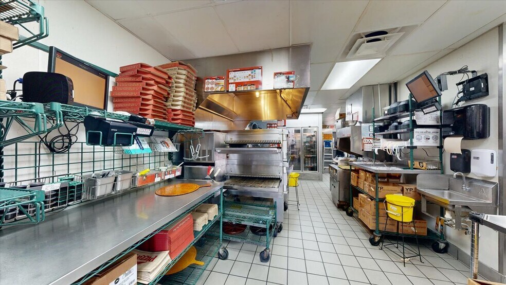 More Photos Of 113 Bo Bo Dr, Crystal Springs Freestanding For Lease