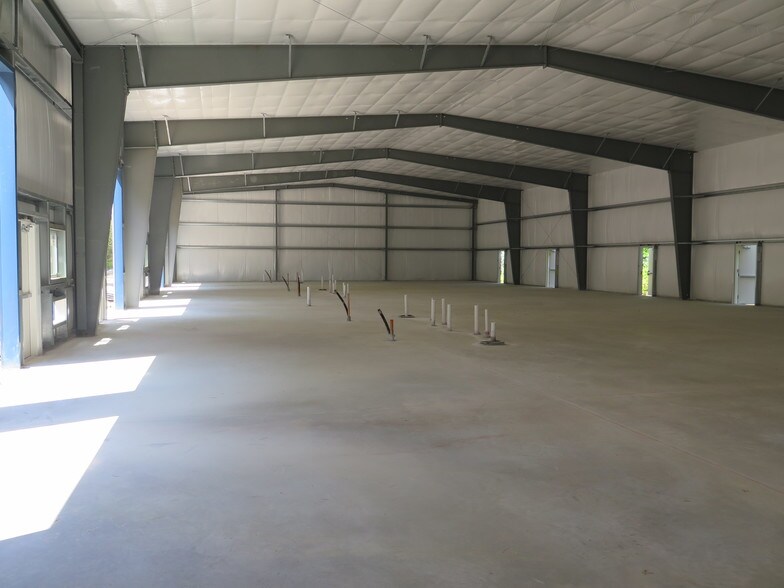 More Photos Of 504 Whitesville Rd, Jackson Warehouse For Lease