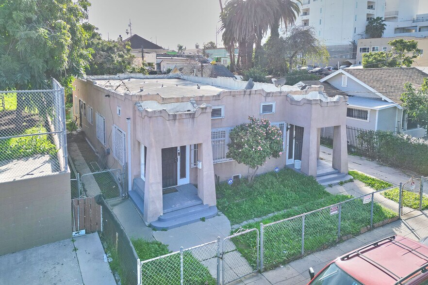 More Photos Of 3030 W 12th Pl, Los Angeles Land For Sale