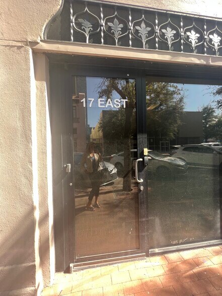 More Photos Of 100 N Stone Ave, Tucson Office Residential For Lease