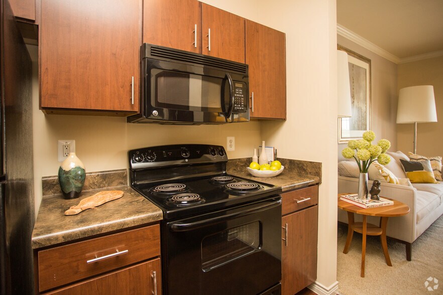 More Photos Of Mooreview Pky @ Loudoun County Pky, Ashburn Unknown For Lease