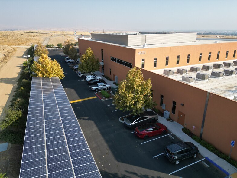 More Photos Of 4500 Morning Dr, Bakersfield Medical For Lease