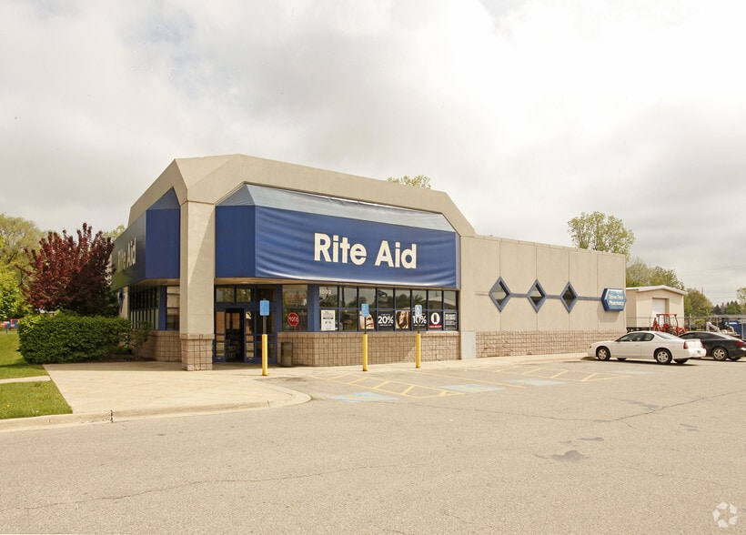 Primary Photo Of 1002 E Grand River Ave, Howell Drugstore For Sale