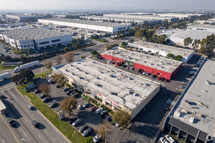 More Photos Of 901 W Victoria St, Compton Unknown For Lease