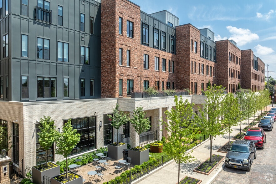 More Photos Of 850 Jaeger St, Columbus Apartments For Lease