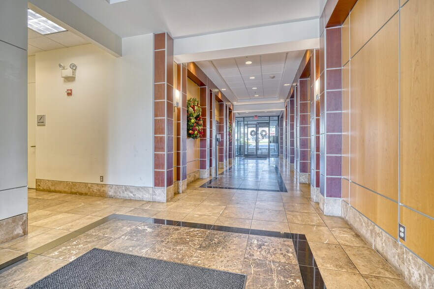 More Photos Of 438 N Frederick Ave, Gaithersburg Medical For Lease