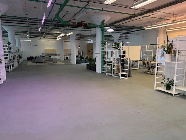 More Photos Of 401 E 4th St, Bridgeport Unknown For Lease