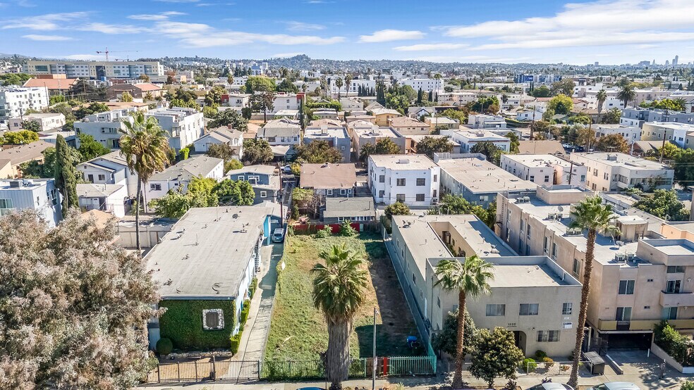 More Photos Of 1222 North Beachwood Dr, Los Angeles Land For Sale