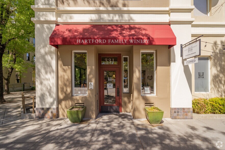 More Photos Of 331-349 Healdsburg Ave, Healdsburg Storefront Retail Office For Lease