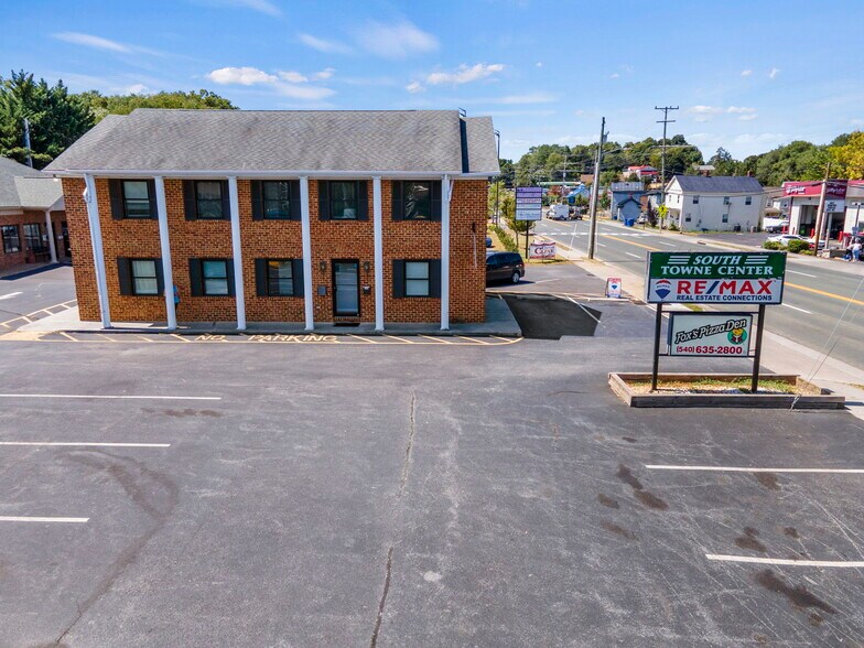 More Photos Of 239 South St, Front Royal Freestanding For Sale