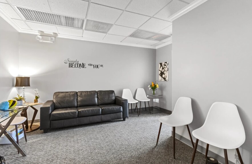 More Photos Of 5777 W Maple Rd, West Bloomfield Medical For Lease