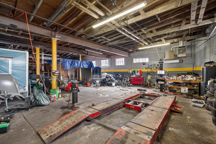 More Photos Of 865 Congress Ave, New Haven Manufacturing For Sale