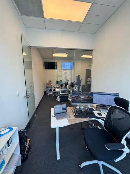 More Photos Of 19790 W Dixie Hwy, Aventura Office For Lease