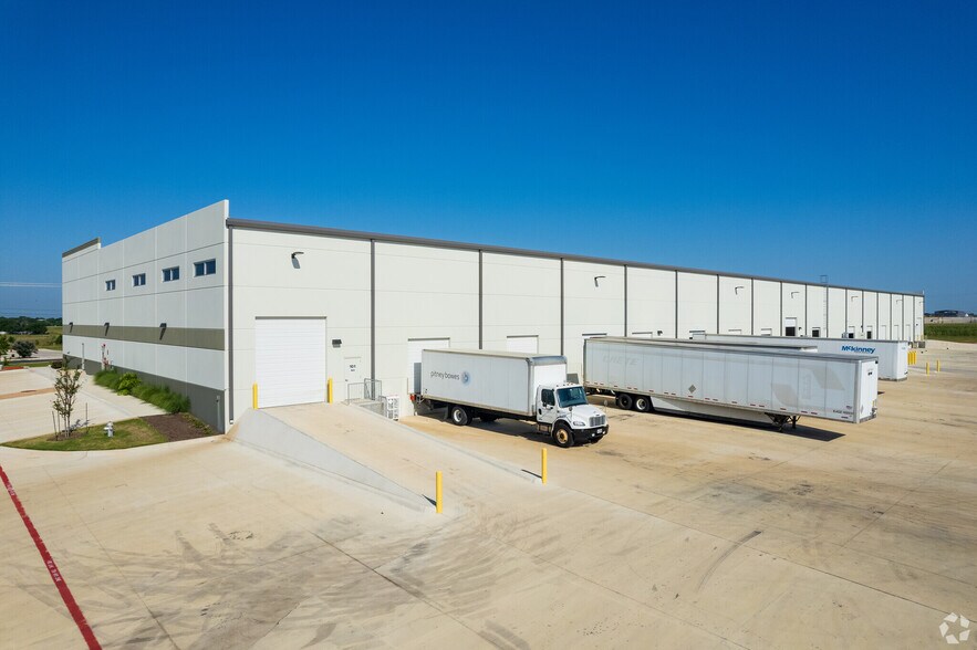 Primary Photo Of 117 Tk Industrial Blvd, Hutto Distribution For Lease