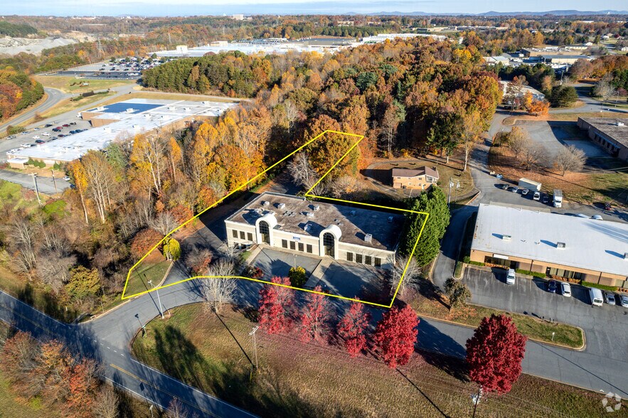 More Photos Of 1270 25th Street Pl SE, Hickory Medical For Lease