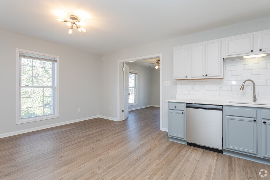 More Photos Of 214 Red Cross St, Wilmington Apartments For Lease