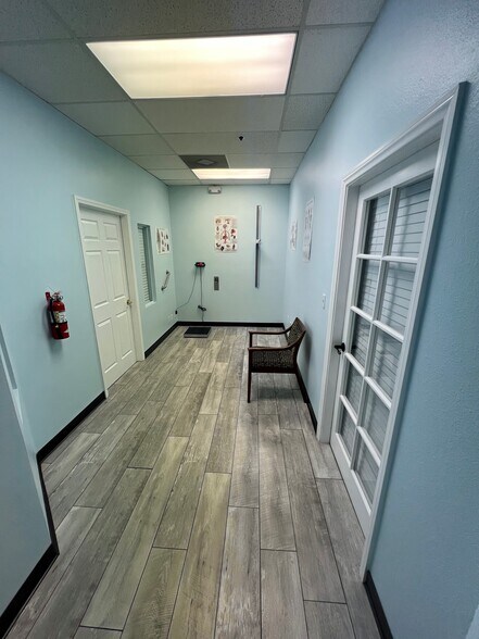 More Photos Of 8170 W Sahara Ave, Las Vegas Office For Lease